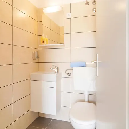 Lovely In With Jacuzzi Holiday home *